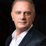 Dr. Kouresh Maddahi. Renowned as a cosmetic dentist in Beverly Hills #beverllyhills #beveryhillsmagazine #bevhillsmag