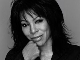 Hair Stylist To The Stars: Janet Zeitoun #beauty #haircare #beautiful #hair #beautyproducts #bestbeautyproducts #beverlyhills #beverlyhillsmagazine #bevhillsmag