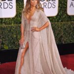Jennifer Lopez #bevhillsmag #beverlyhillsmagazine #beverlyhills #celebrities #moviestars #hollywoodspotlight #celebrityspotlight #jenniferlopez #jlo