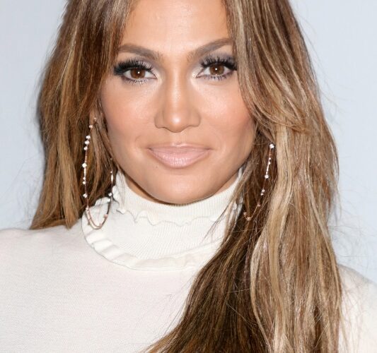 Jennifer Lopez Beauty Secret #bevhillsmag #beverlyhillsmagazine #beverlyhills #celebrities #moviestars #hollywoodspotlight #celebrityspotlight #jenniferlopez #jlo