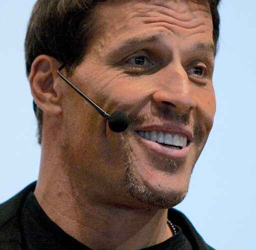 Tony Robbins: A Trailblazing Business Leader, Entrepreneur, and Author #tonyrobbins #business #success #entrepreneurs
